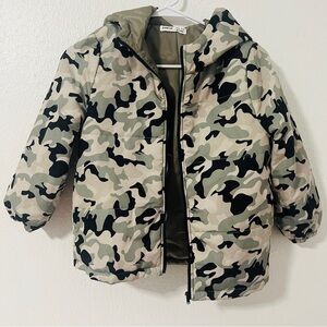 NWOT SHEIN Kids Size 7Y Camouflage Green & Black Puffer Jacket with Hoodie